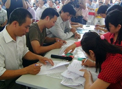 Bán nhà ở thu nhập thấp: Xiết cho chặt!